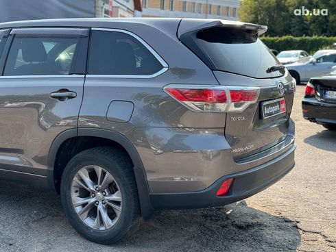 Toyota Highlander 2014 серый - фото 38