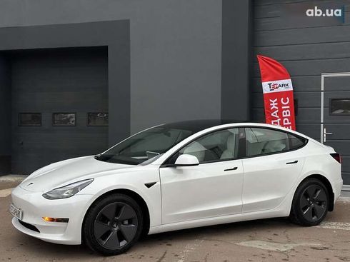 Tesla Model 3 2021 - фото 3