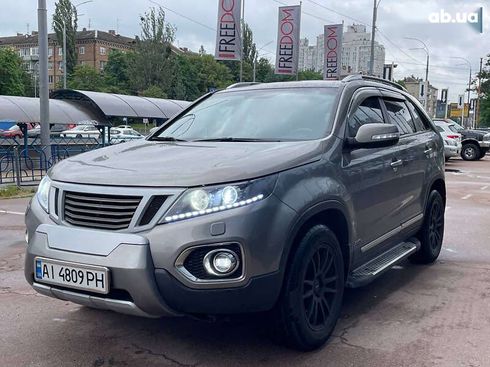 Kia Sorento 2012 - фото 2