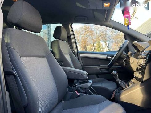 Opel Zafira 2011 - фото 17