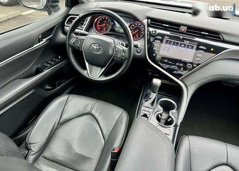 Toyota Camry 2018 - фото 30
