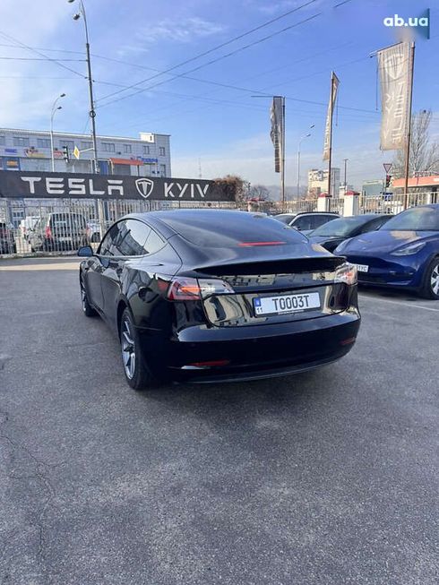 Tesla Model 3 2021 - фото 11