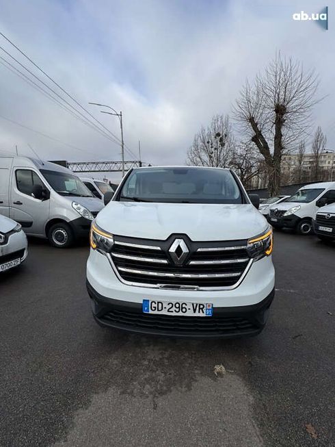 Renault Trafic 2021 - фото 14