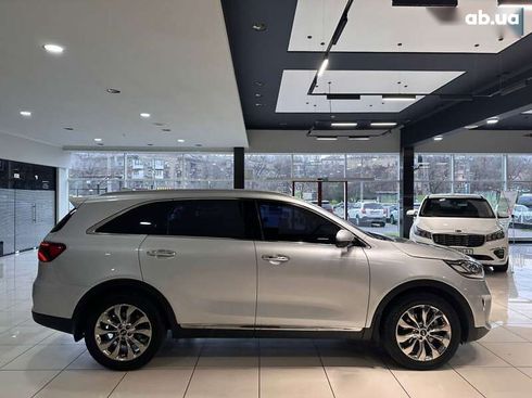 Kia Sorento 2018 - фото 24