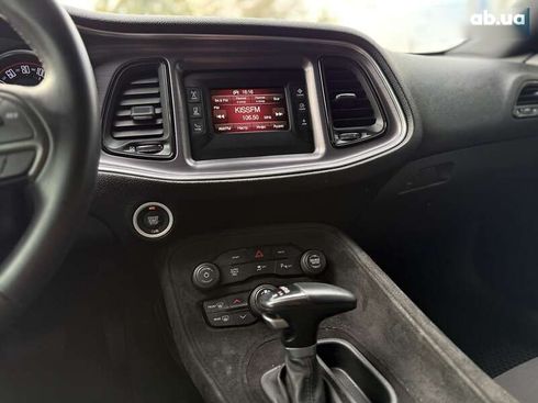 Dodge Challenger 2017 - фото 19