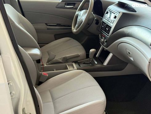 Subaru Forester 2010 белый - фото 16