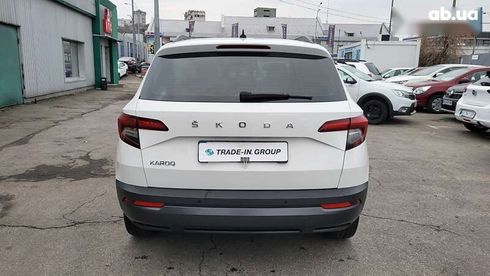 Skoda Karoq 2021 - фото 13