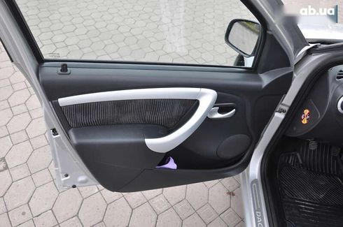 Dacia Sandero 2010 - фото 16