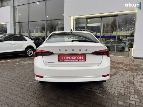 Skoda Octavia 2021 - фото 7