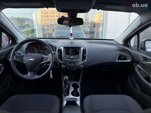 Chevrolet Cruze 2018 - фото 11
