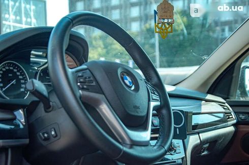 BMW X5 2016 - фото 26