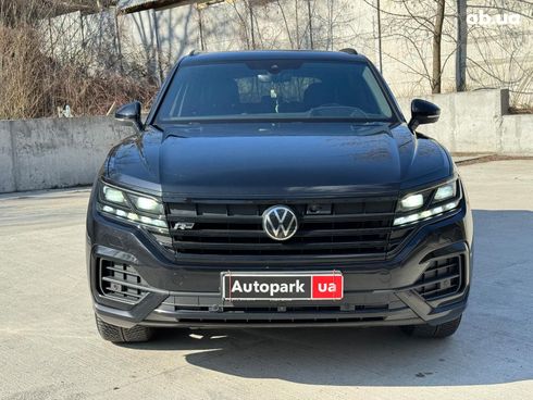 Volkswagen Touareg 2021 черный - фото 7