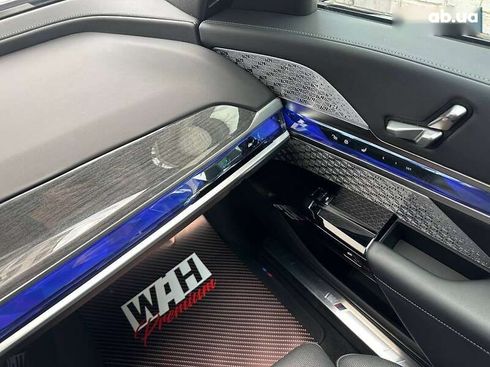 BMW i7 2023 - фото 30