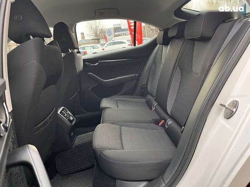 Skoda Octavia 2021 - фото 20