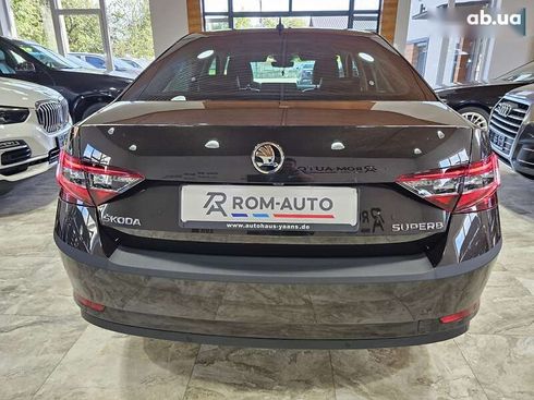 Skoda Superb 2016 - фото 25