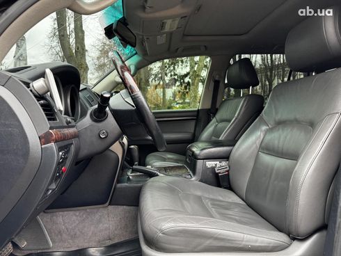 Toyota Land Cruiser 2010 черный - фото 19