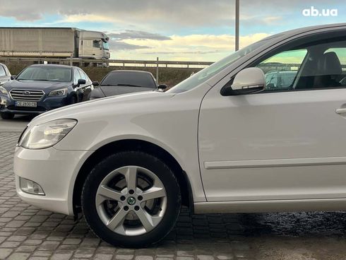 Skoda octavia a5 2012 белый - фото 11