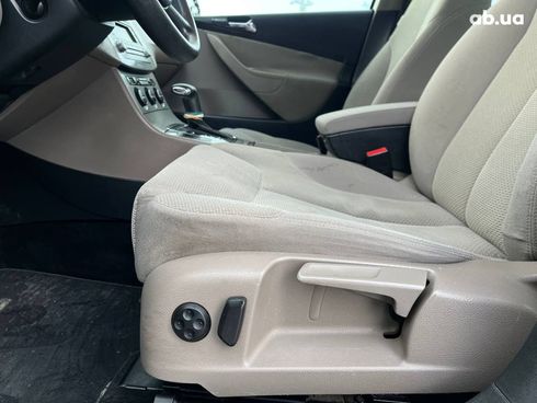 Volkswagen passat b6 2005 коричневый - фото 18