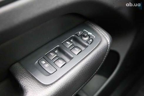 Volvo XC60 2019 - фото 25