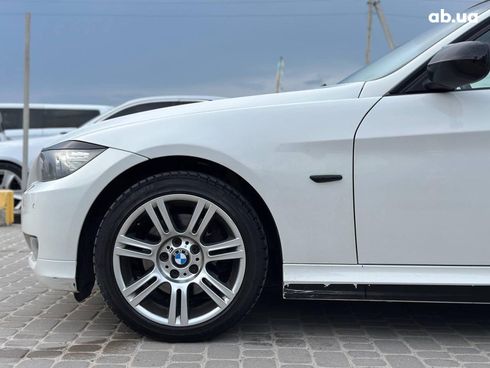 BMW 3 серия 2010 белый - фото 4