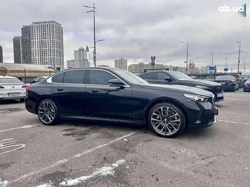 BMW 5 серия 2023 - фото 16