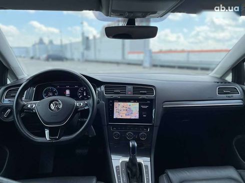 Volkswagen e-Golf 2019 - фото 21