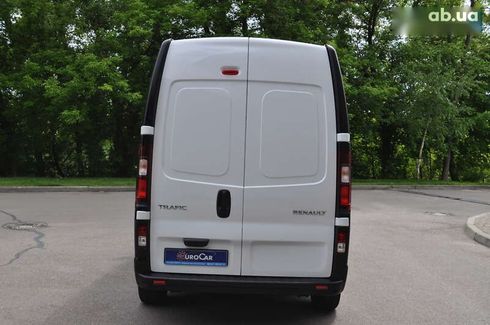 Renault Trafic 2021 - фото 9