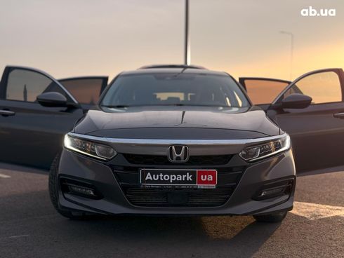 Honda Accord 2018 серый - фото 9