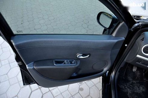 Renault Clio 2012 - фото 17