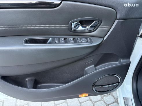 Renault Scenic 2012 белый - фото 17