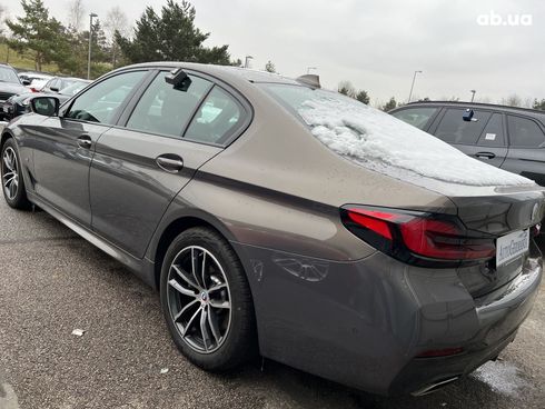 BMW 5 серия 2022 - фото 3
