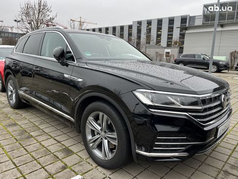 Volkswagen Touareg 2022 - фото 18