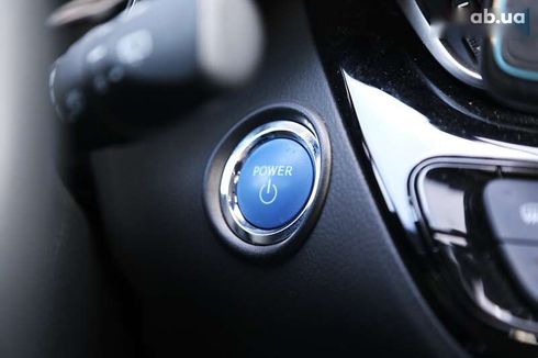 Toyota C-HR 2022 - фото 15