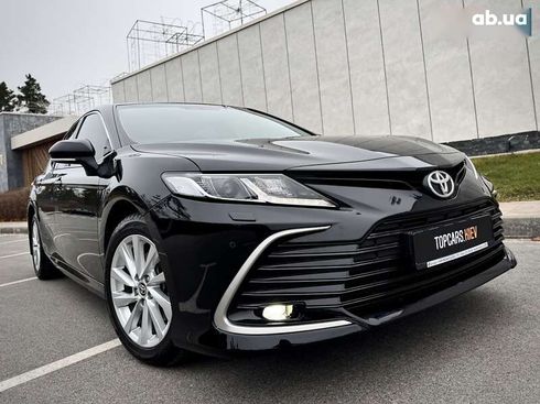 Toyota Camry 2023 - фото 13