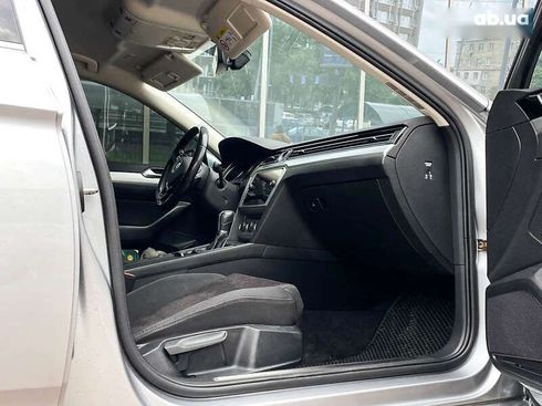 Volkswagen Passat 2017 - фото 20