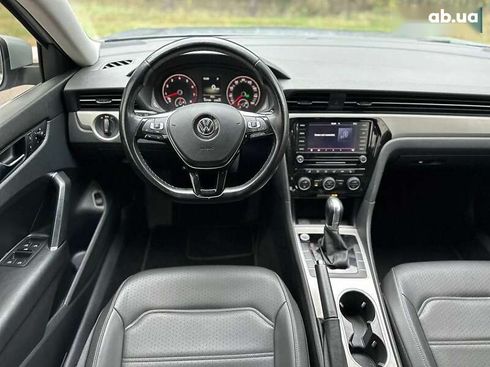 Volkswagen Passat 2019 - фото 25