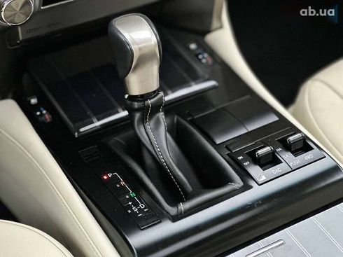 Lexus GX 2020 - фото 28