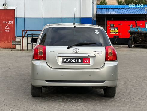 Toyota Corolla 2005 серый - фото 9
