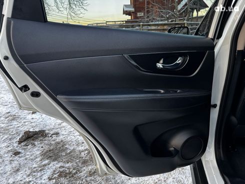 Nissan Rogue 2018 белый - фото 31