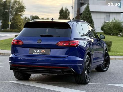 Volkswagen Touareg 2022 - фото 11