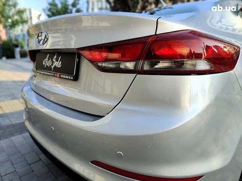 Hyundai Elantra 2016 - фото 16
