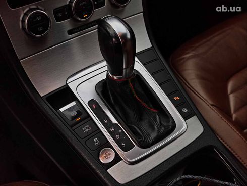 Volkswagen Passat 2012 белый - фото 28