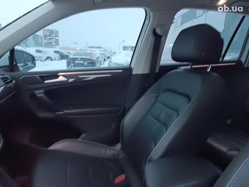 Volkswagen Tiguan 2018 белый - фото 31