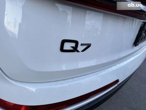 Audi Q7 2023 белый - фото 12