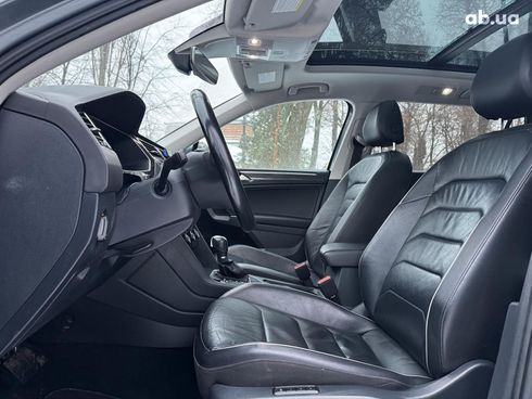 Volkswagen Tiguan 2017 серый - фото 21