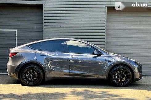 Tesla Model Y 2022 - фото 12