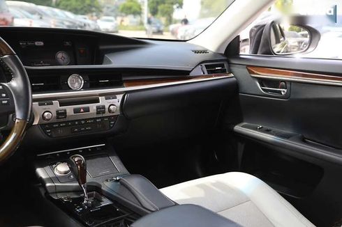 Lexus ES 2015 - фото 13