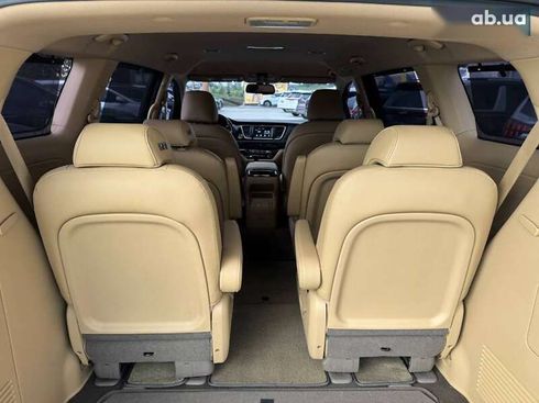 Kia Carnival 2018 - фото 25