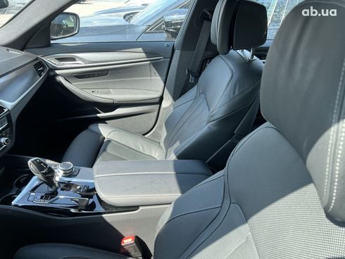BMW 5 серия 2022 - фото 11