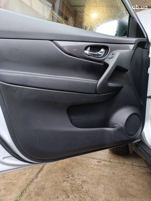 Nissan Rogue 2017 серебристый - фото 14